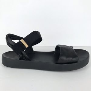 Clarks Foam Sole Leather + Elastic Strap Sandals